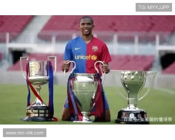 《全球足坛风云人物大揭秘球星背后的故事与传奇时刻》