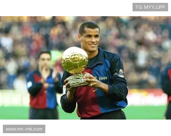 全球足球场上17号球星的风采与传奇故事盘点