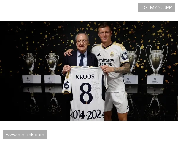 荷兰足球明星崛起之路：从青年才俊到世界足坛顶尖球员的传奇历程