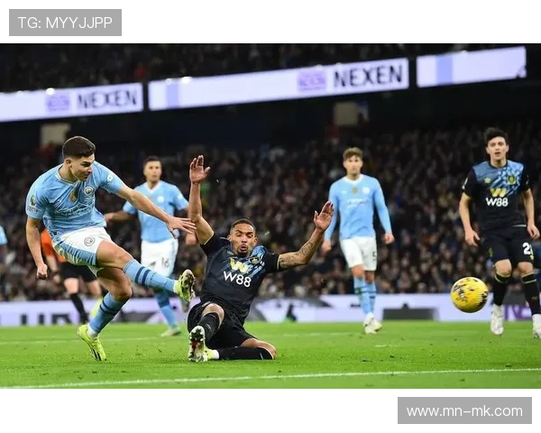 足球巨星街头挑战赛：球场之外的精彩对决与无尽创意